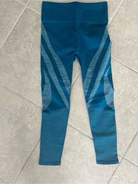 Fabletics Teal Patterned Seamless Leggings